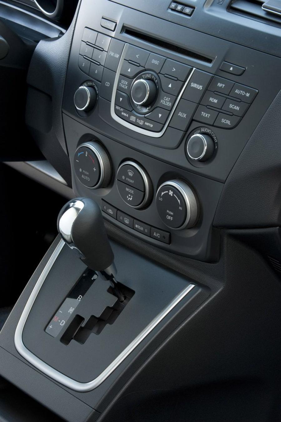 Mazda5 2012 года  (фото 61 из 94)
